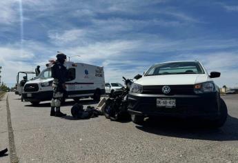 Guardia Nacional y paramédicos auxilian a motociclista atropellado en Los Mochis