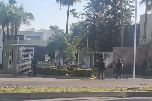 Sitian militares una privada y aseguran un domicilio en la Isla Musala en Culiacán