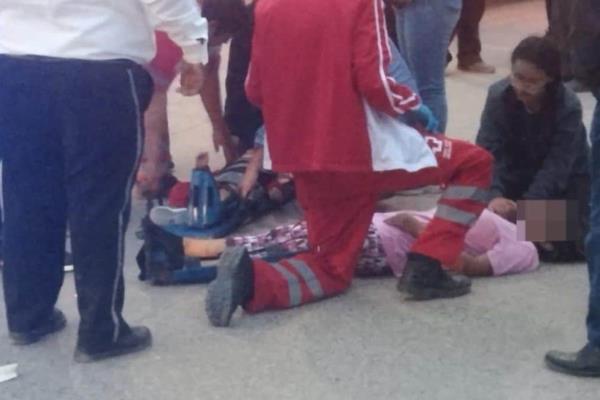 Choque entre camioneta y moto deja tres heridos en Ruiz Cortines, incluidos dos menores
