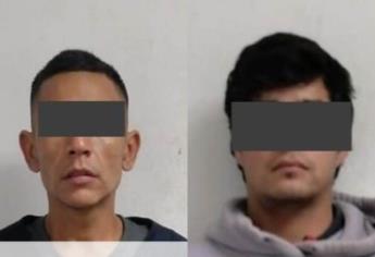 Detienen a dos hombres presuntamente el delito de por robo a comercio en Mazatlán