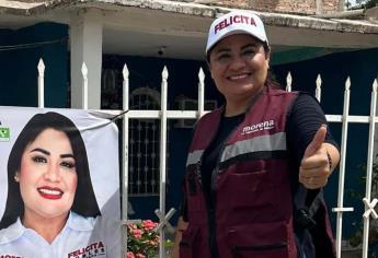Felicita Pompa se pone a vender agua de coco en plena campaña 