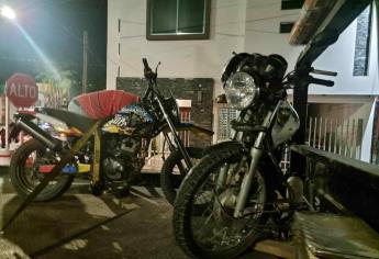 Choque de dos motocicletas deja tres jóvenes heridos en Culiacán