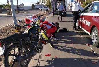Motociclista choca a una patrulla de Tránsito Municipal de Ahome en Los Mochis