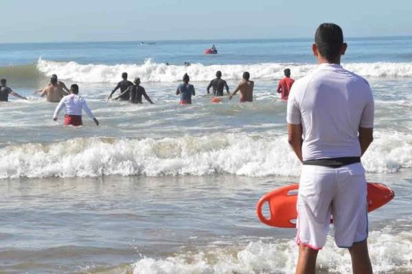 Con 120 salvavidas y horarios especiales vigilan las playas desde este fin de semana
