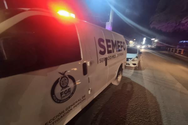 Localizan envuelto en una cobija y sin vida a un hombre por La Costerita, en Culiacán