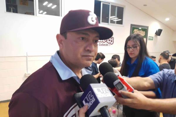 «Yo quería estar aquí, digo con orgullo que soy un Tomatero de Culiacán»: Óscar Robles 