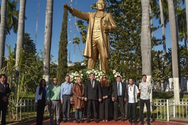 Ahome conmemora 218 aniversario del natalicio de Benito Juárez