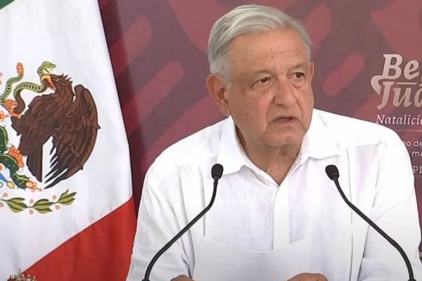 Gobernadores acuden a la ceremonia del 218 aniversario del natalicio de Benito Juárez