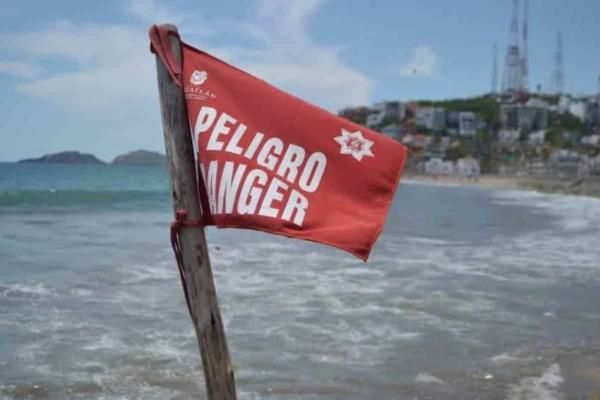 Banderas rojas en Mazatlán; advertencia en playas por fuertes vientos en Semana Santa