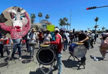 Hasta la «Burrita Burrona» apoya a los músicos de Mazatlán: «Con la banda no»