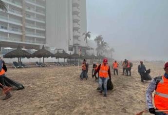 Más de 500 bolsas de basura se recolectan diario en playas de Mazatlán en Semana Santa