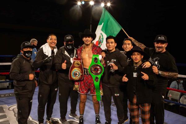 Gilberto Zurdo Ramírez se corona como campeón Crucero de la AMB