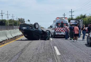 Volcadura en el ejido Canan de Culiacán deja 4 personas lesionadas