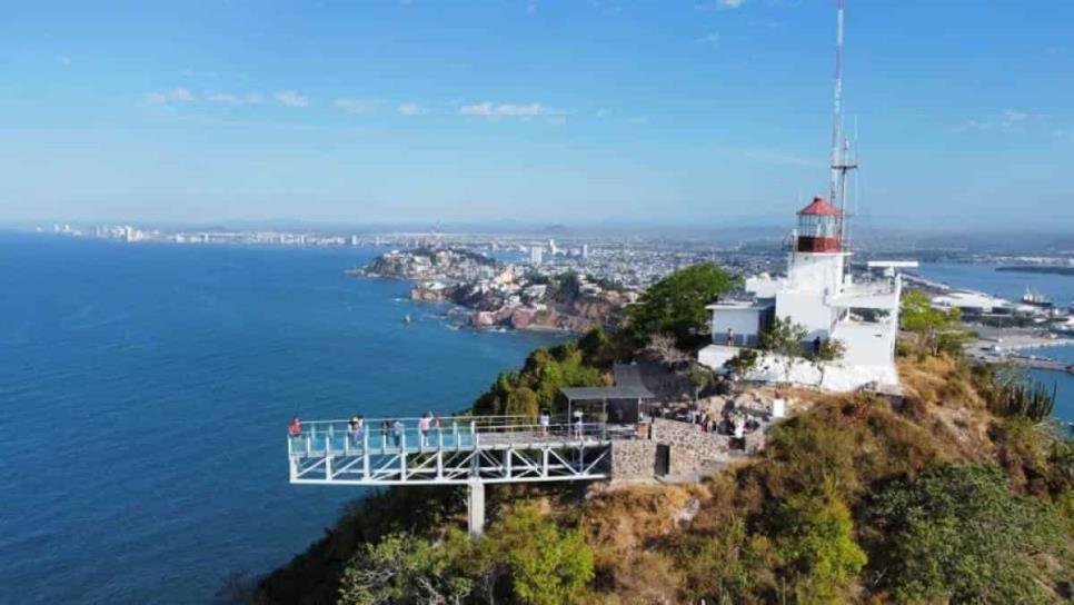 Cierran el Mirador de Cristal del Faro en Mazatlán por obras de la tirolesa Cierran el Mirador de Cristal del Faro en Mazatlán por obras de la tirolesa
