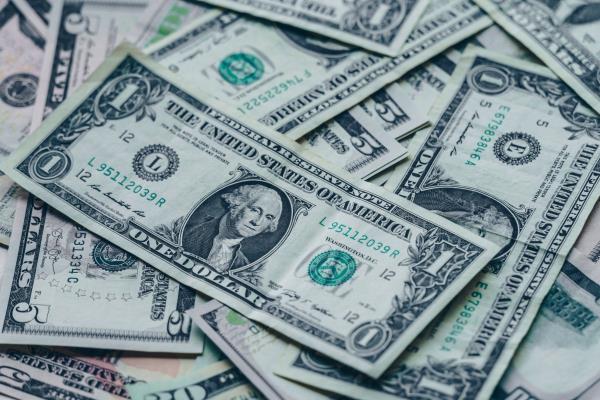 Precio del dólar este viernes, 5 de abril de 2024