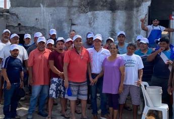 Juan Alfonso Mejía se reúne con pescadores de Teacapán