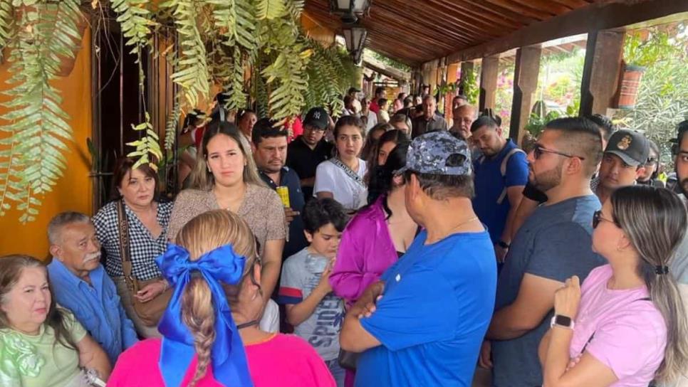 ¡El Quelite está lleno! Turistas hacen filas de dos horas para comer en el pueblo