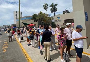 ¡Mazatlán, con lleno total! Turistas de todo el mundo llegan a la Perla del Pacífico para presenciar el evento del siglo