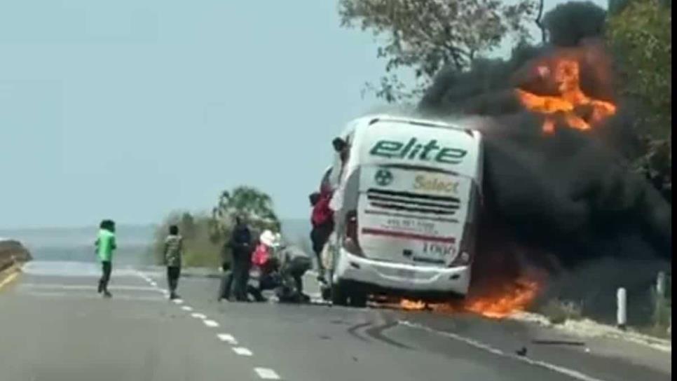 Camionazo en Angostura deja 4 muertos y 5 heridos: PC Sinaloa