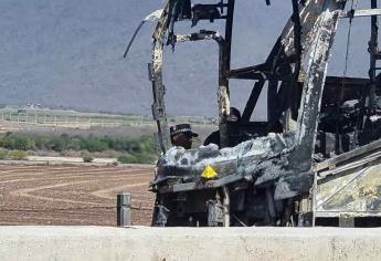 Son cuatro cuerpos calcinados los que fueron trasladados al Semefo de Culiacán 