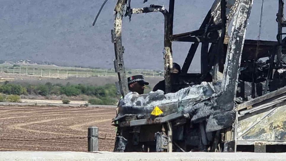 Son cuatro cuerpos calcinados los que fueron trasladados al Semefo de Culiacán 