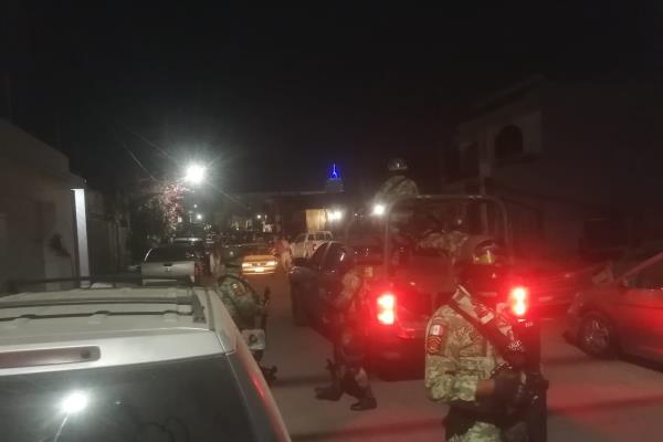 Aseguran un felino durante cateo en residencia de Tierra Blanca, Culiacán