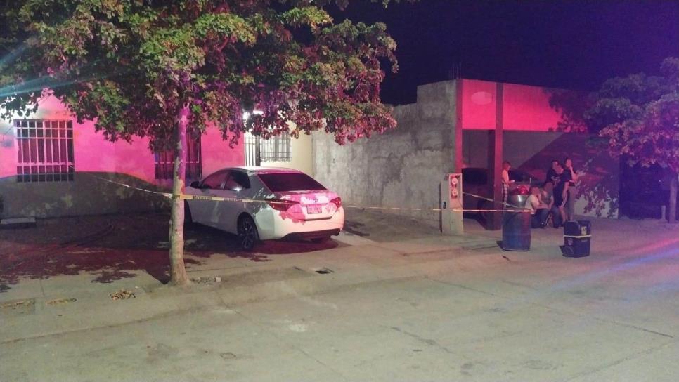 Sujetos asesinan a un joven frente a su familia en el fraccionamiento Alturas del Sur, en Culiacán