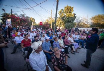 Gámez Mendívil se compromete a pavimentar calles en la colonia El Barrio, en Culiacán