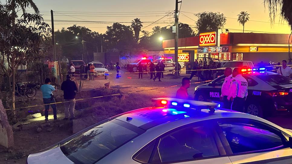 Investigan posible homicidio en la muerte de un motociclista en Ahome; presuntamente fue acuchillado