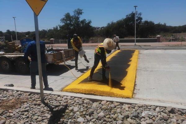 Instalan topes en el Malecón Nuevo de Culiacán para evitar arrancones y jugar carreras