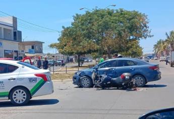 Oficial de tránsito es atropellado por carro en Las Mañanitas de Mazatlán