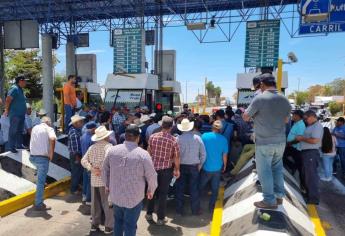 Productores meten presión al gobierno de Sinaloa; bloquean carretera y tomarán otra caseta