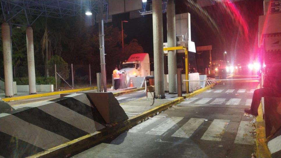 Queda libre el paso en la caseta Costa Rica; pueden circular automóviles y transporte público