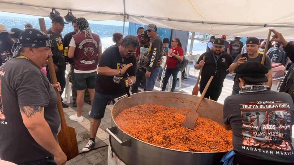 Con tradicional marlín en escabeche reciben a visitantes de la Semana Internacional de la Moto Mazatlán 2024