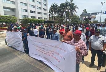 Pescadores protestan en Mazatlán por el ingreso ilegal de camarón ecuatoriano en México