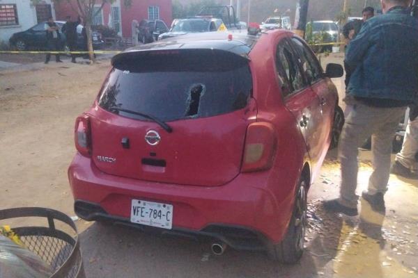 Sujetos dañan a balazos un automóvil en el fraccionamiento Capistrano al sur de Culiacán