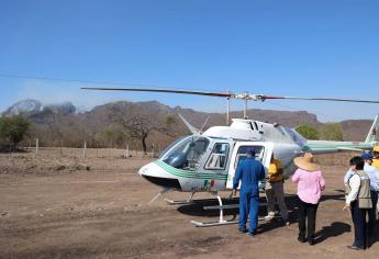 Realizan sobrevuelos de reconocimiento para combatir incendio en la sierra de Elota