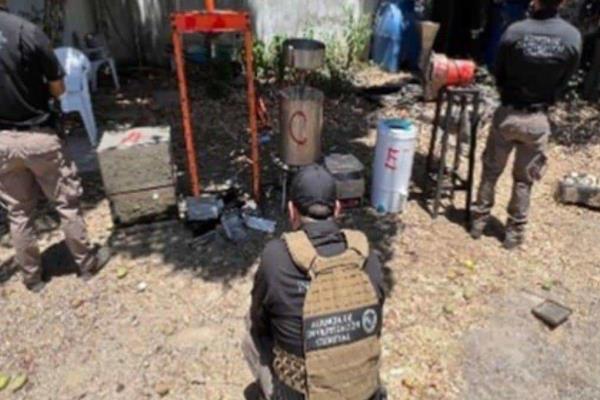 FGR asegura droga y sustancias químicas durante cateo en el condado San Francisco