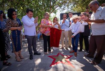 Valentín Elizalde y «Lalo El Gallo» ya tienen su estrella en el Malecón de Guasave