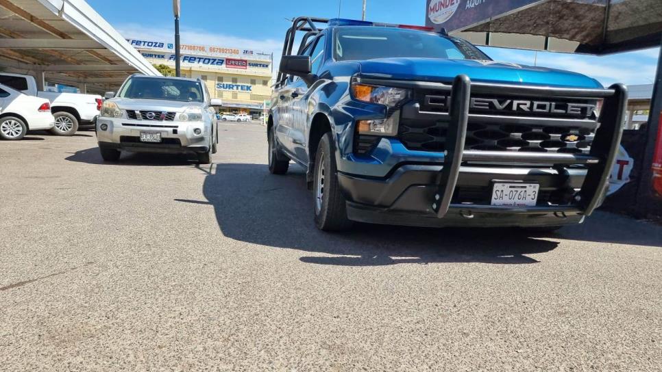 Atracan joyería en plaza de Culiacán; los asaltantes también iban en moto