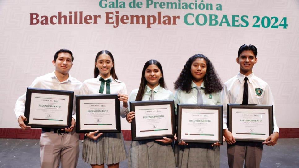 Otorgan a cinco estudiantes el galardón de Bachiller Ejemplar COBAES 2024