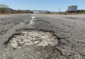 Ciudadanos denuncian pésimas condiciones de la carretera México 15