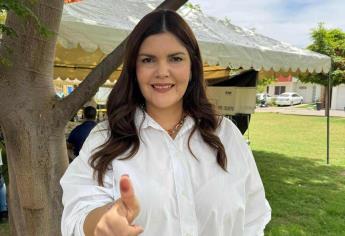 Merary Villegas emite su derecho al voto en Culiacán