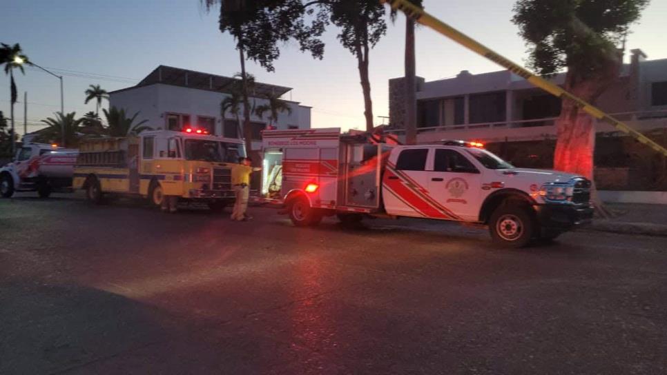 Incendio en el Centro de Los Mochis moviliza a cuerpos de emergencia