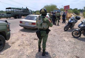 Hallan cadáver encobijado en la entrada del Piggy Back en Culiacán