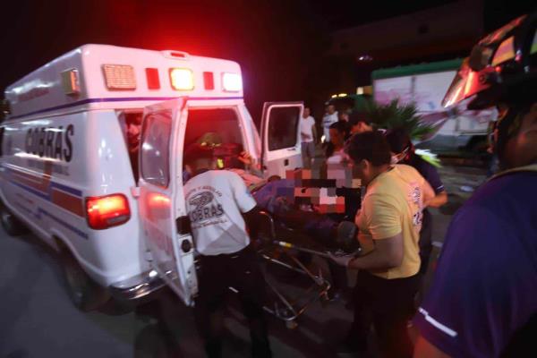 Motociclista pierde la pierna tras chocar contra un vehículo en Mazatlán