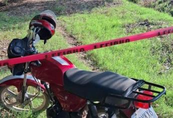 Herido del rostro y a un lado de una motocicleta localizan el cuerpo de un hombre en Guasave 