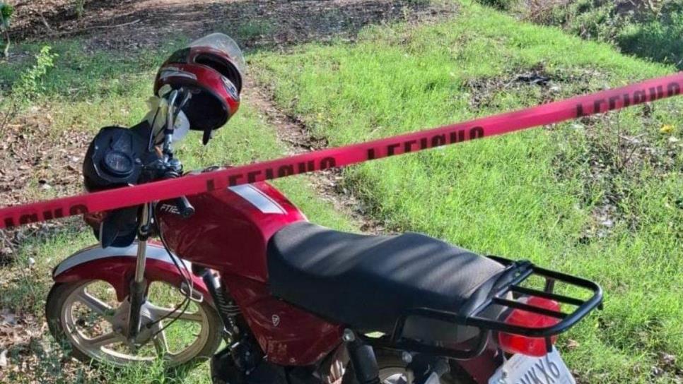 Herido del rostro y a un lado de una motocicleta localizan el cuerpo de un hombre en Guasave 