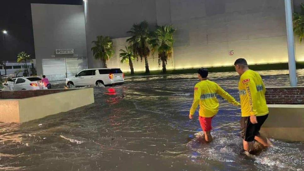 Se registran lluvias intensas en Mazatlán; las precipitaciones van desde La Cruz a Escuinapa