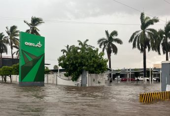 Por fuertes lluvias cierran el Aeropuerto Internacional de Culiacán 